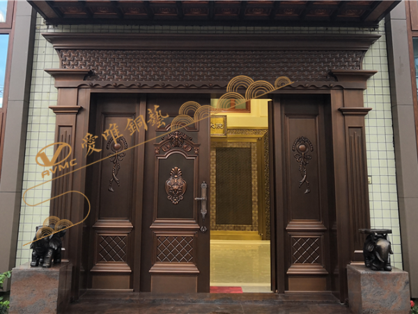 銅門廠家如何面對現(xiàn)今的銅門市場