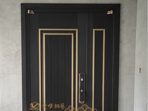 廣東別墅銅門廠家愛(ài)唯銅藝——極簡(jiǎn)銅門子母門