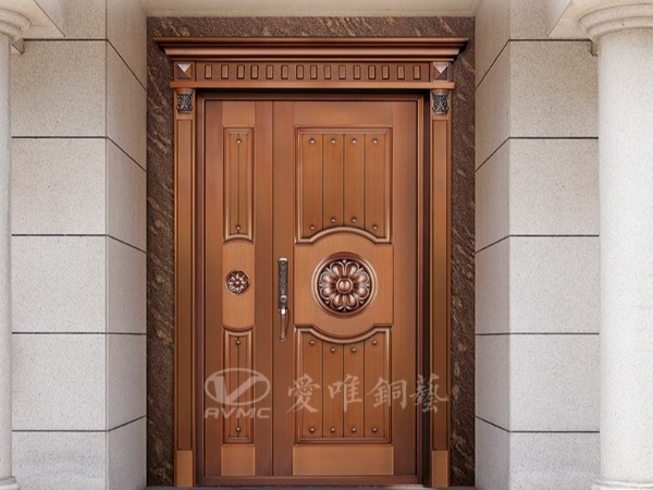 佛山銅門廠家愛唯銅藝——?jiǎng)e墅銅門中西結(jié)合銅門款式